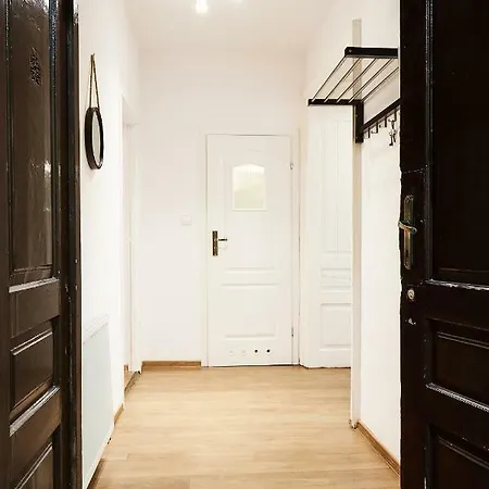 Dazzling View 2 Bedroom Podzamcze Street Apartment *